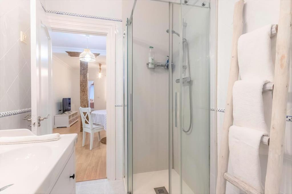 Piso Diseno Deluxe Casco Viejo Entrada Autonoma Y Ascensor Apartman Bilbao Kültér fotó